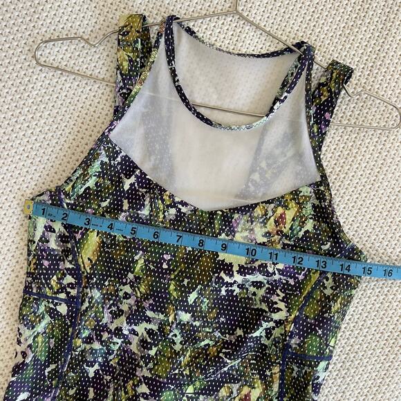 Lululemon Running in the City Tank Top Size 8 - Picture 11 of 12